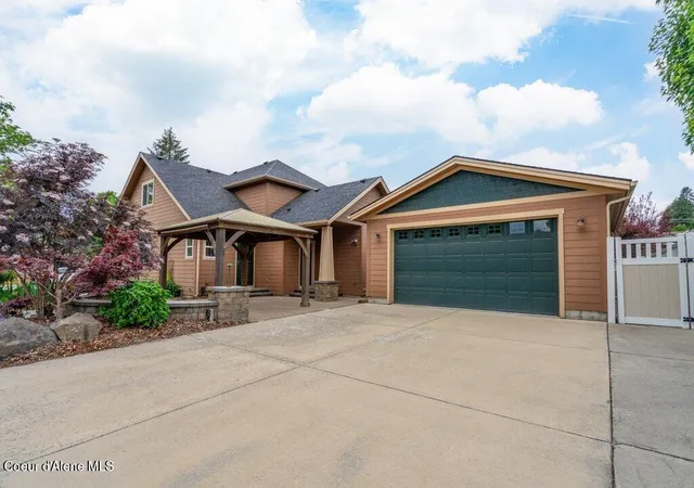 Photo 2 of Sale Pending at 1127 E Indiana Ave, Coeur D Alene, ID 83814 | MLS# 26-7214 | Listing updated on 2026-09-14