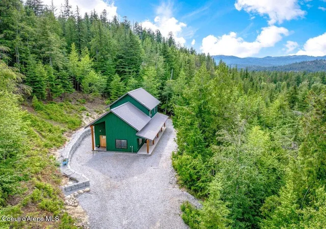 Photo 2 of Single family home for sale at 149 Idyllwild Rd, Sagle, ID 83860 | MLS# 26-6958 | Listing updated on 2026-09-17