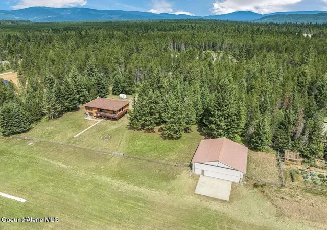 Photo 3 of Single family home for sale at 634 Skyhawk Dr, Spirit Lake, ID 83869 | MLS# 26-6877 | Listing updated on 2026-09-14
