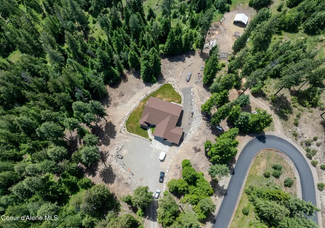 Photo 3 of Single family home for sale at 298 Trickle Crk Ln, Sagle, ID 83860 | MLS# 26-6776 | Listing updated on 2026-09-10