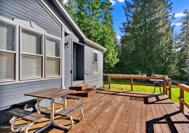 3rd image of 181 Circle Dr, Hope, ID 83836 | MLS# 26-6777