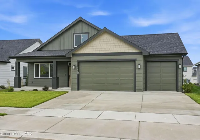 Homes for sale in Coeur D'alene, ID | 7628 N Girard Cir, Coeur D'alene, ID 83815 | MLS# 26-6851