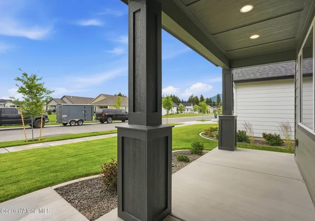 Homes for sale in Coeur D'alene, ID | 7628 N Girard Cir, Coeur D'alene, ID 83815 | MLS# 26-6851