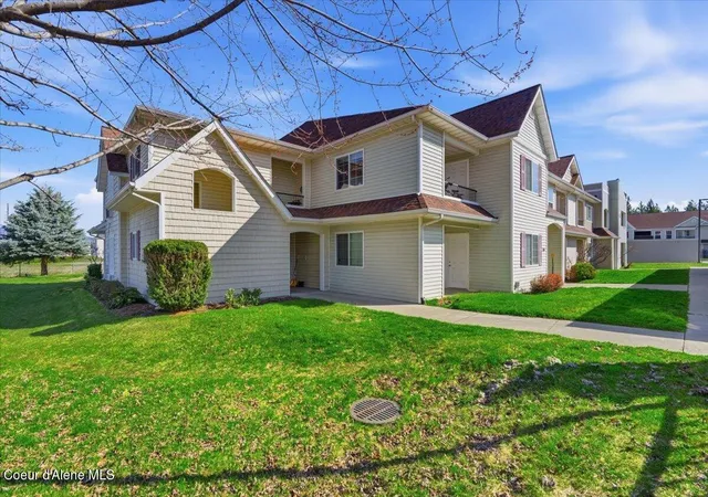 Homes for sale in Post Falls, ID | 304 N Greensferry Rd #UNIT 202, Post Falls, ID 83854 | MLS# 26-6846