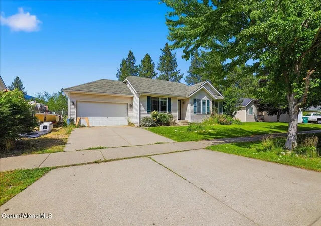 Homes for sale in Rathdrum, ID | 7443 W Macaw Ln, Rathdrum, ID 83858 | MLS# 26-6900