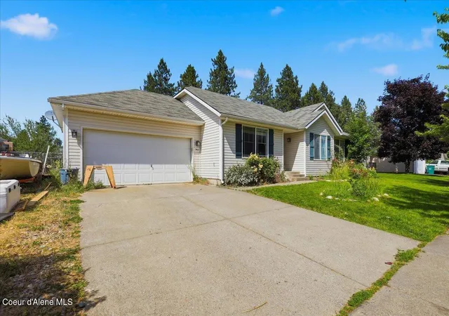 Homes for sale in Rathdrum, ID | 7443 W Macaw Ln, Rathdrum, ID 83858 | MLS# 26-6900