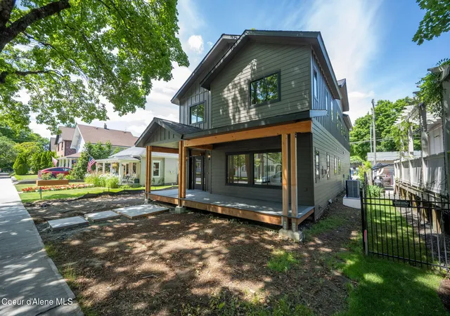 2nd image of 519 E Garden Ave, Coeur D'alene, ID 83814 | MLS# 26-6862