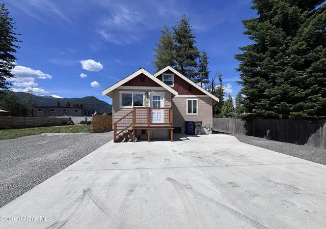 Homes for sale in Sandpoint, ID | 632 Roberson Wy, Sandpoint, ID 83864 | MLS# 26-6865