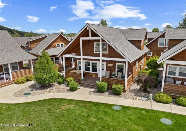 Homes for sale in Dover, ID | 43 Hitchcock Dr, Dover, ID 83825 | MLS# 26-6874
