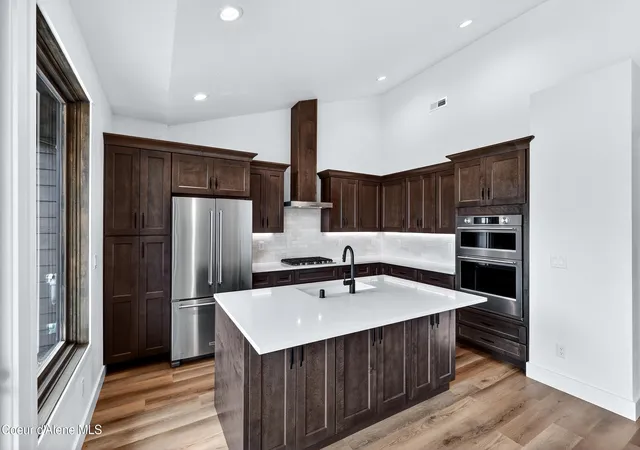 5th image of 27 Rebecca Ln, Nordman, ID 83848 | MLS# 26-6896