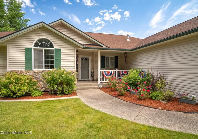 Homes for sale in Rathdrum, ID | 5199 W Village Blvd, Rathdrum, ID 83858 | MLS# 26-7019
