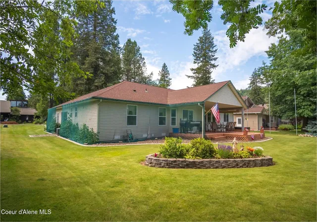 Homes for sale in Rathdrum, ID | 5199 W Village Blvd, Rathdrum, ID 83858 | MLS# 26-7019