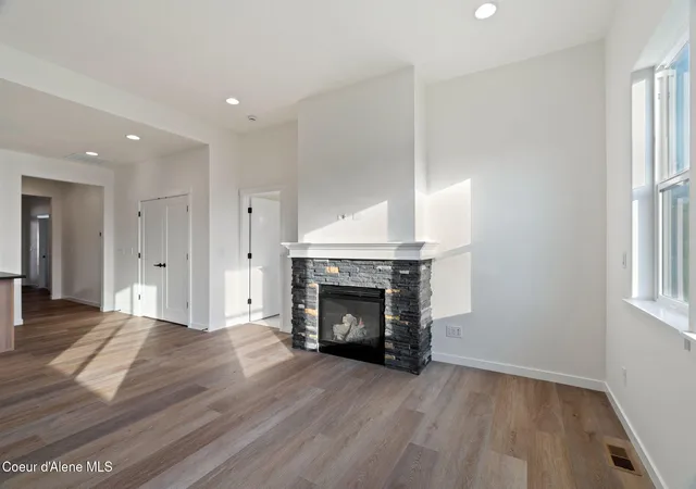 image of 7612 N Girard Cir, Coeur D Alene, ID 83815 | MLS# 26-6963