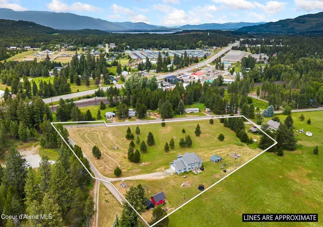 3rd image of 438 Davis Rd, Sagle, ID 83860 | MLS# 26-6938