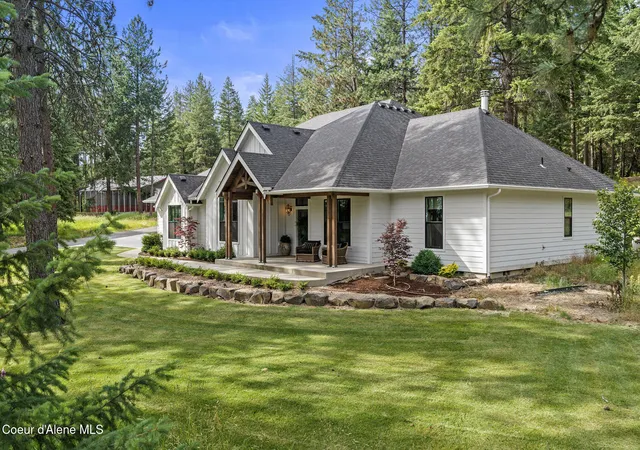 Photo 2 of Sale Pending at 3210 S Josiah Ln, Coeur D Alene, ID 83814 | MLS# 26-6982 | Listing updated on 2026-09-05