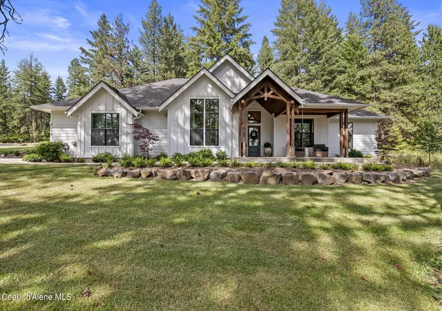 Photo 3 of Sale Pending at 3210 S Josiah Ln, Coeur D Alene, ID 83814 | MLS# 26-6982 | Listing updated on 2026-09-05