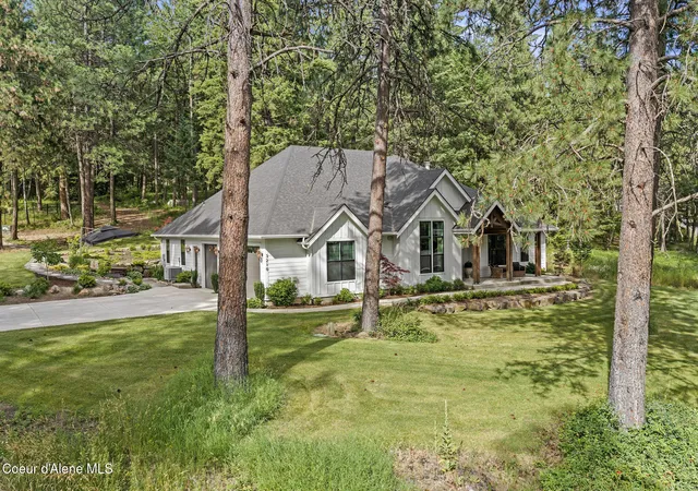 Photo 4 of Sale Pending at 3210 S Josiah Ln, Coeur D Alene, ID 83814 | MLS# 26-6982 | Listing updated on 2026-09-05
