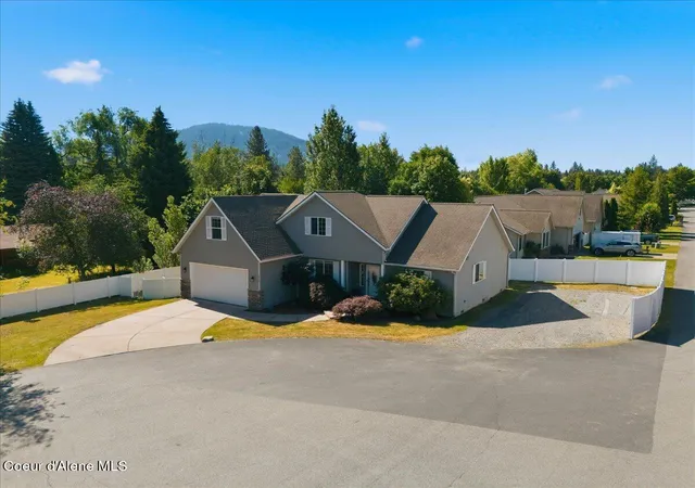 Homes for sale in Hayden, ID | 10132 N Zack Ct, Hayden, ID 83835 | MLS# 26-6995
