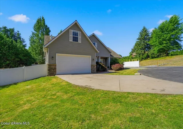 Homes for sale in Hayden, ID | 10132 N Zack Ct, Hayden, ID 83835 | MLS# 26-6995
