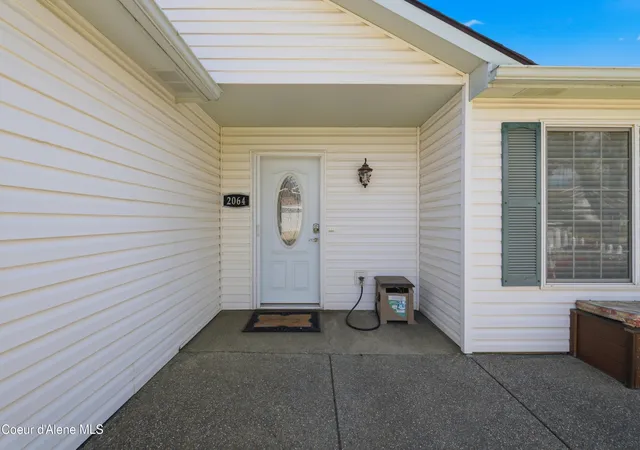 Homes for sale in Coeur D Alene, ID | 2064 W Normandie Ln, Coeur D Alene, ID 83815 | MLS# 26-7008