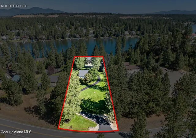 Homes for sale in Coeur D Alene, ID | 7265 W Otter Bay Rd, Coeur D Alene, ID 83814 | MLS# 26-7082