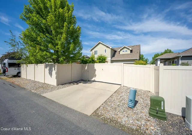 Homes for sale in Coeur D Alene, ID | 6622 N Cornwall St, Coeur D Alene, ID 83815 | MLS# 26-7087