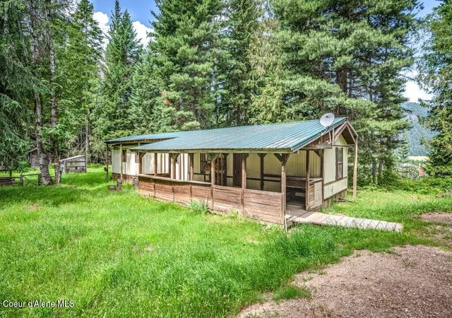 Homes for sale in Sandpoint, ID | 344 Norway Lodge Heights Rd, Sandpoint, ID 83864 | MLS# 26-7076