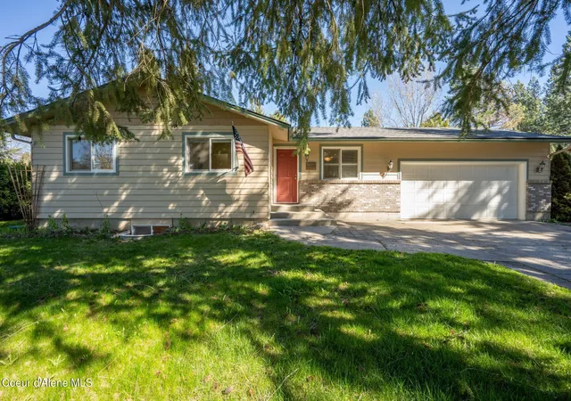 Photo 1 of Single family home for sale at 4006 N Moccasin Rd, Coeur D Alene, ID 83815 | MLS# 26-7027 | Listing updated on 2026-08-04