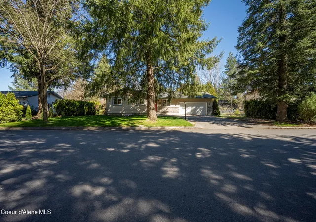 Photo 2 of Single family home for sale at 4006 N Moccasin Rd, Coeur D Alene, ID 83815 | MLS# 26-7027 | Listing updated on 2026-08-04