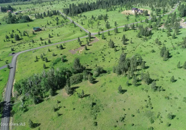 4th image of 404 Vine Maple Rd, Desmet, ID 83824 | MLS# 26-7011