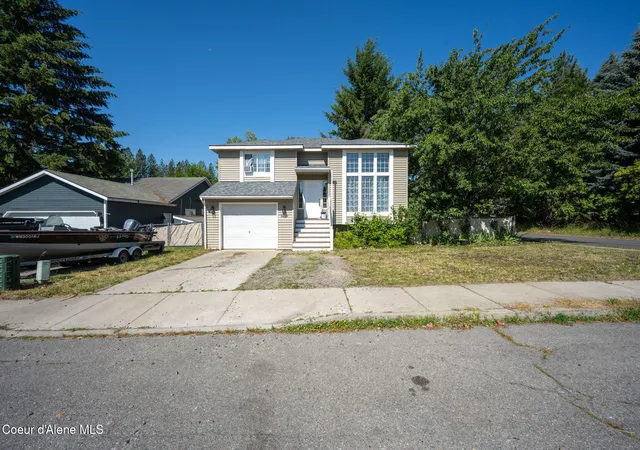 Homes for sale in Coeur D'alene, ID | 3293 N 10th Pl, Coeur D'alene, ID 83815 | MLS# 26-7139