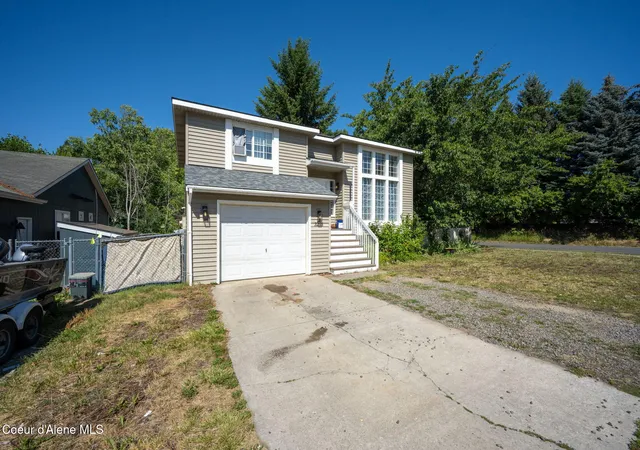 Homes for sale in Coeur D'alene, ID | 3293 N 10Th Pl, Coeur D'alene, ID 83815 | MLS# 26-7139