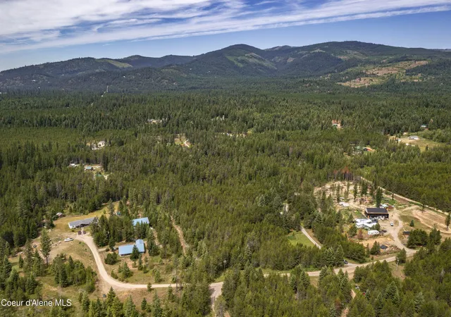 Homes for sale in Spirit Lake, ID | 552 Outback Loop, Spirit Lake, ID 83869 | MLS# 26-7102