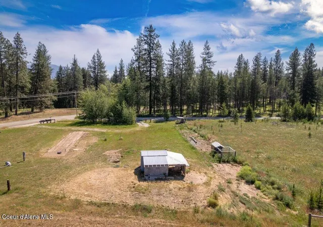 Homes for sale in Spirit Lake, ID | 30 Sawbuck Rd, Spirit Lake, ID 83869 | MLS# 26-7068