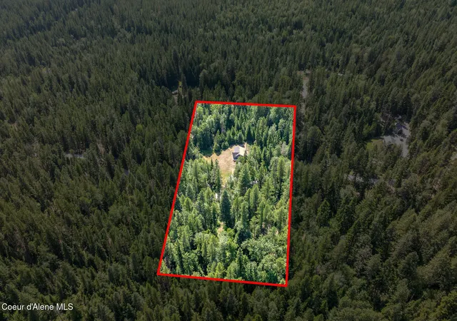 Photo 3 of Sale Pending at 948 N Wrenco Rd, Sandpoint, ID 83864 | MLS# 26-7083 | Listing updated on 2026-09-12