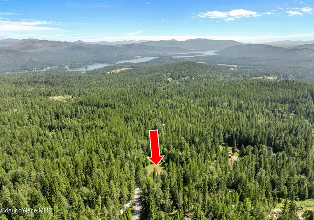 Photo 3 of Sale Pending at 948 N Wrenco Rd, Sandpoint, ID 83864 | MLS# 26-7083 | Listing updated on 2026-09-12