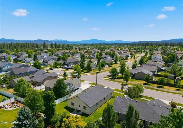 Homes for sale in Coeur D Alene, ID | 3519 W Accipter Dr, Coeur D Alene, ID 83815 | MLS# 26-7141