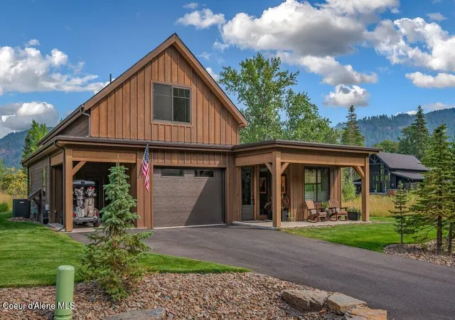Homes for sale in Sandpoint, ID | 107 Oxbow Rd, Sandpoint, ID 83864 | MLS# 26-7121