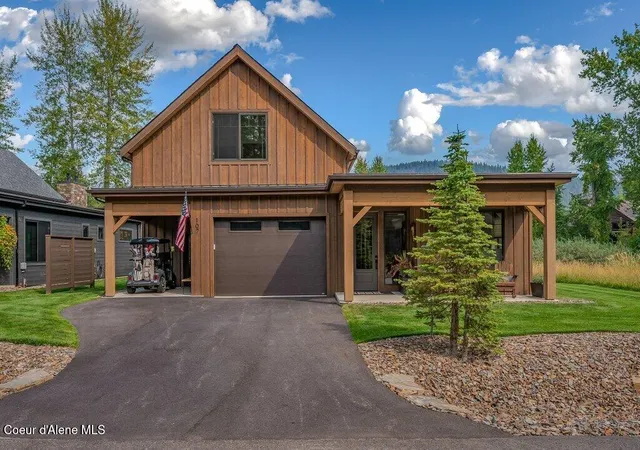 Homes for sale in Sandpoint, ID | 107 Oxbow Rd, Sandpoint, ID 83864 | MLS# 26-7121
