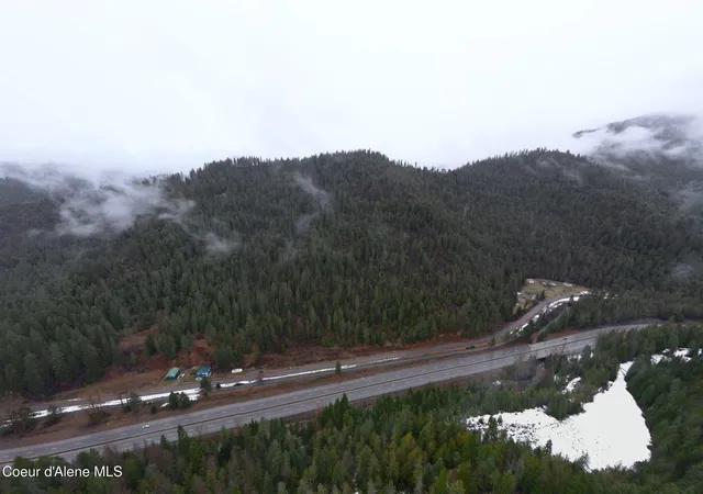 4th image of 62713 Benthams Rd, Wallace, ID 83873 | MLS# 26-7174