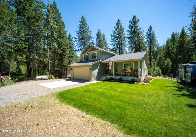 Photo 2 of Single family home for sale at 32127 N Hayden Dr, Spirit Lake, ID 83869 | MLS# 26-7198 | Listing updated on 2026-09-25