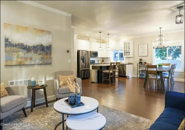 Photo 3 of Single family home for sale at 1032 N Government Way, Coeur D Alene, ID 83814 | MLS# 26-7242 | Listing updated on 2026-10-17