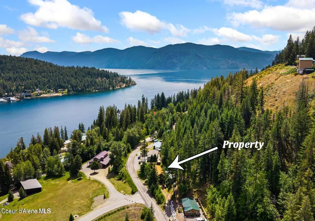 Photo 2 of Single family home for sale at 246 Midas Dr, Sagle, ID 83860 | MLS# 26-7296 | Listing updated on 2026-08-31