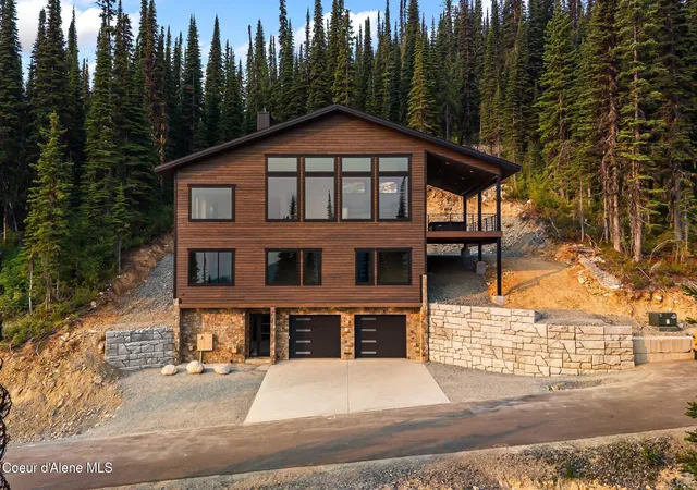 Photo 1 of Single family home for sale at 723 Tall Timber Rd, Sandpoint, ID 83864 | MLS# 26-7385 | Listing updated on 2026-08-27