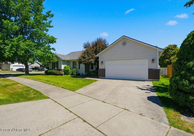 Photo 3 of Sale Pending at 2860 N Top Flight Dr, Post Falls, ID 83854 | MLS# 26-8825 | Listing updated on 2026-09-06
