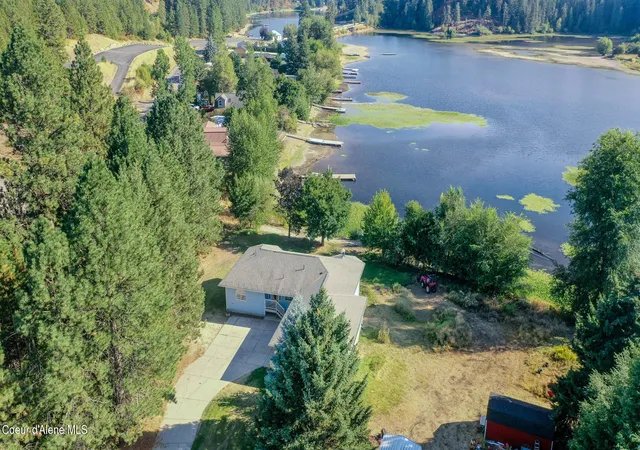 Photo 1 of Single family home for sale at 6612 W Salishan Wy, Spirit Lake, ID 83869 | MLS# 26-8726 | Listing updated on 2026-08-26