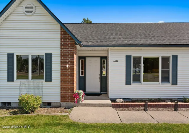 Photo 2 of Single family home for sale at 6672 N 4th St, Dalton Gardens, ID 83815 | MLS# 26-8757 | Listing updated on 2026-09-20