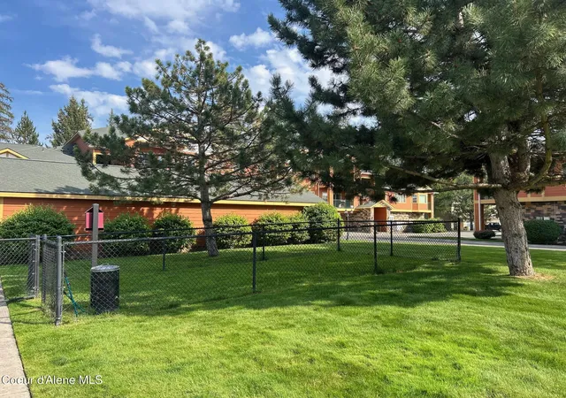 Photo 3 of Condo for sale at 6670 N Spurwing Loop #304, Coeur D'alene, ID 83815 | MLS# 26-8732 | Listing updated on 2026-09-14