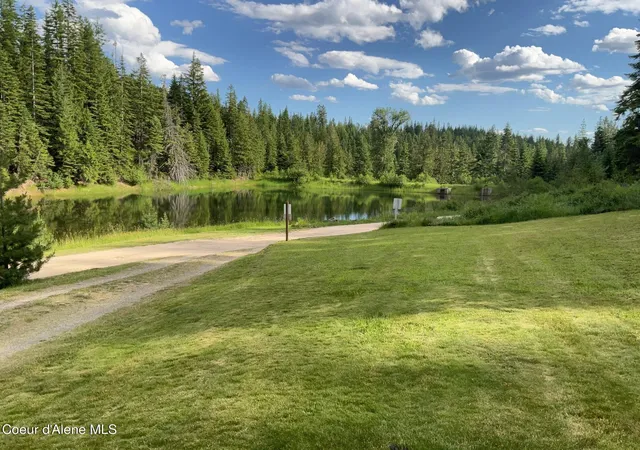 Photo 2 of Single family home for sale at 880 Abbey Rd, St. Maries, ID 83861 | MLS# 26-8753 | Listing updated on 2026-08-28