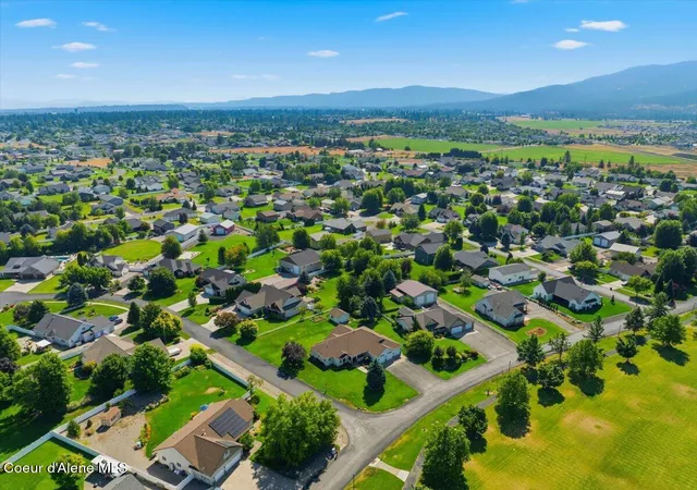 Photo 3 of Sale Pending at 2924 N Distant Star Rd, Post Falls, ID 83854 | MLS# 26-8752 | Listing updated on 2026-10-14